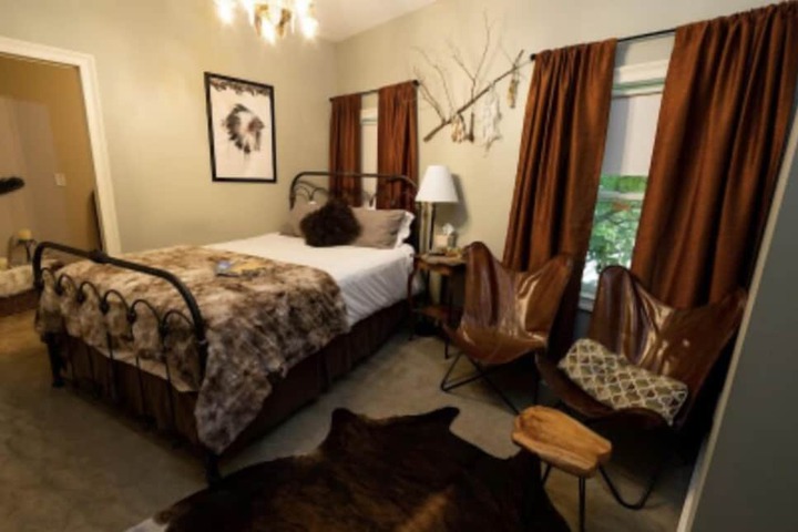 Room 27 of 31