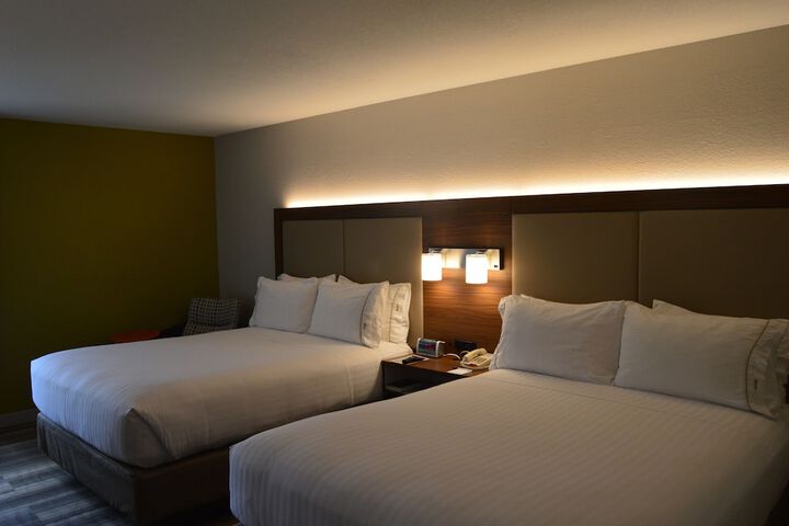 Room 23 of 46