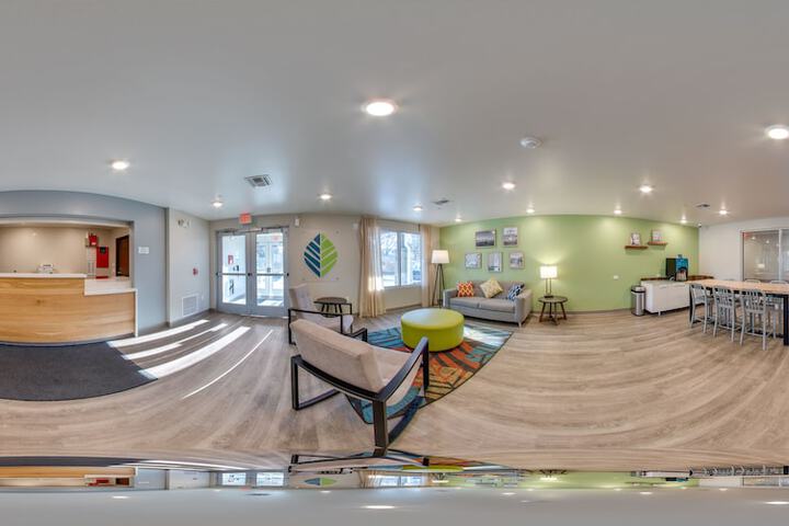 WoodSpring Suites Libertyville - Chicago