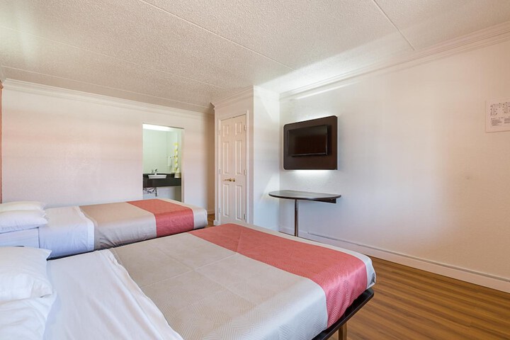 Room 37 of 52