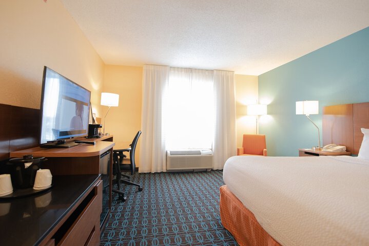 Room 10 of 33