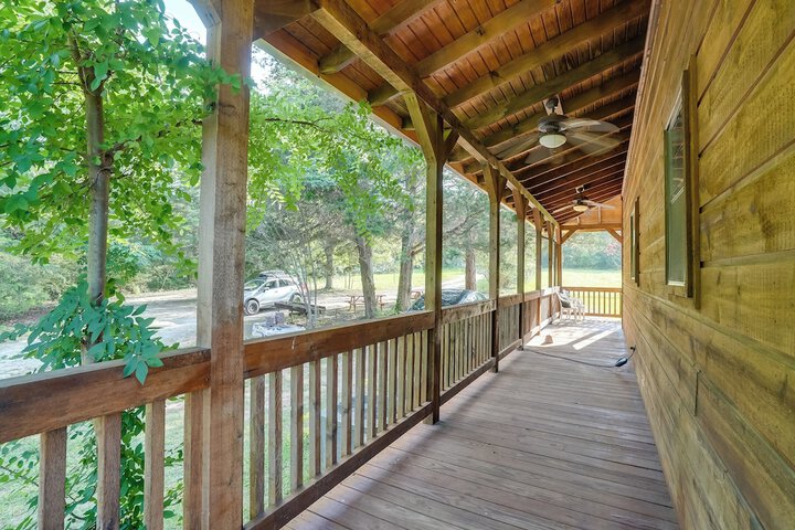 Pet-friendly Jefferson Home Near Lake O the Pines