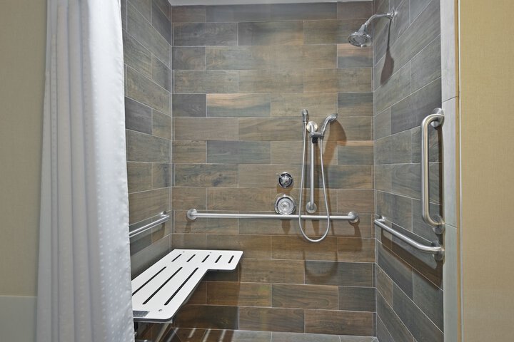 Holiday Inn Express & Suites New Cumberland by IHG