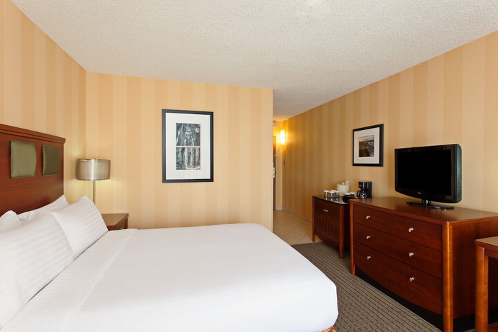 Room 28 of 59