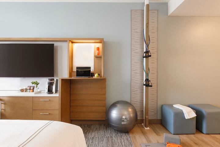 Room 27 of 55
