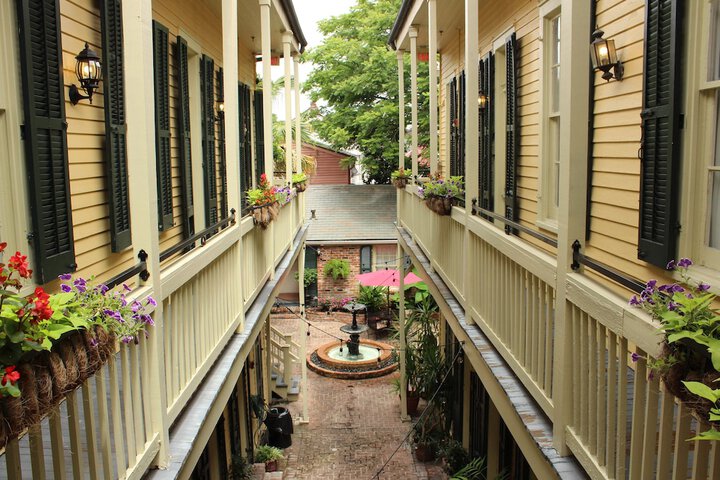 Hotel Exterior 50 of 57