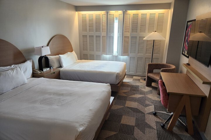 Room 11 of 22
