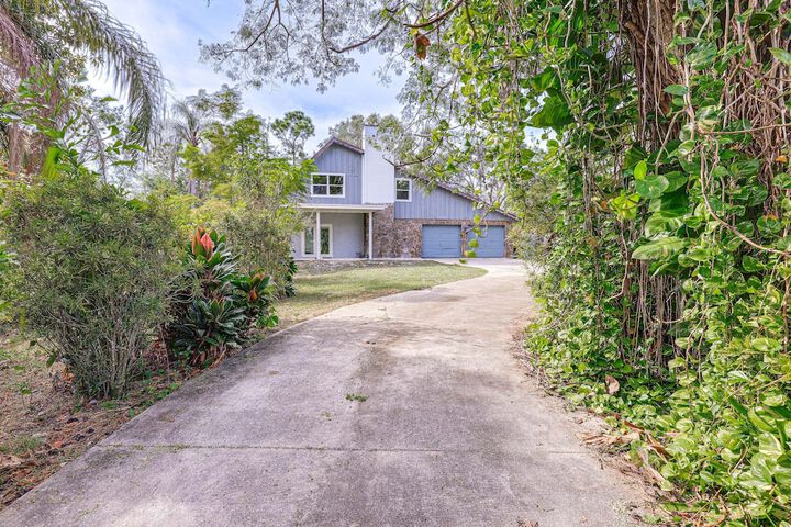 Lake Placid Home w / Screened Porch: Near Lake Clay