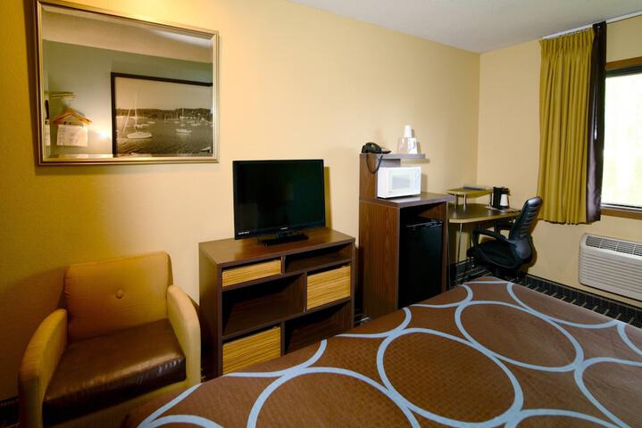 Super 8 by Wyndham Red Wing