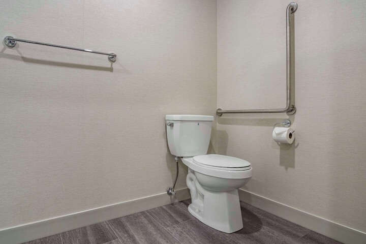 Room 30 of 42