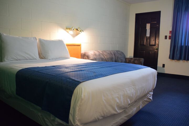 Room 18 of 23
