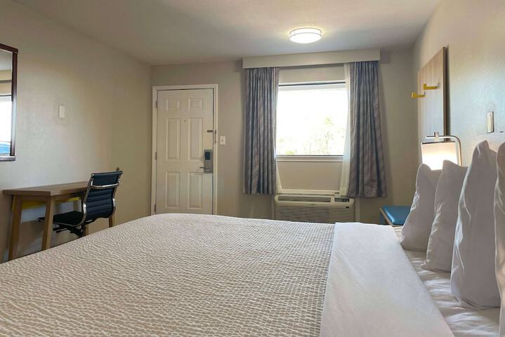 Room 42 of 50