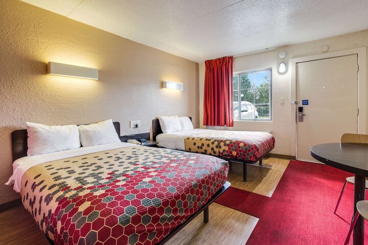 Room 15 of 39