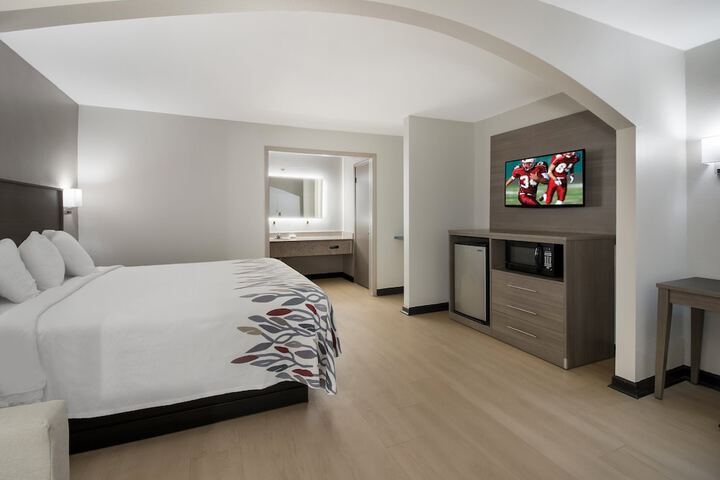 Room 17 of 39