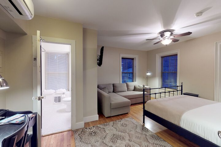 Room 17 of 26
