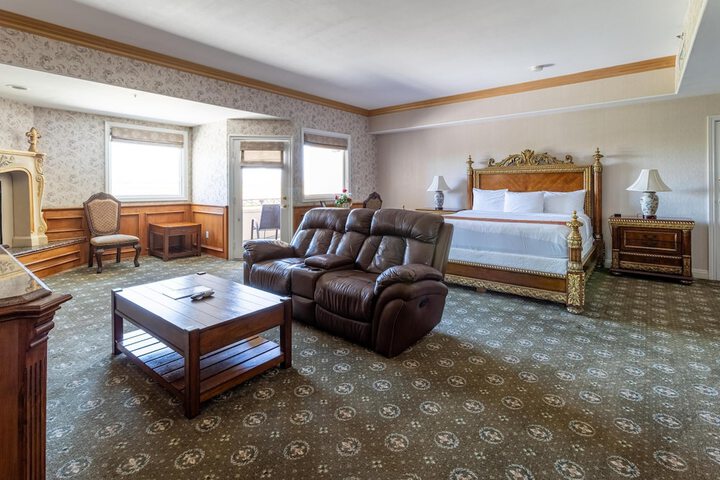 Room 41 of 56