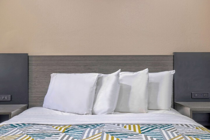 Motel 6 South Gate CA