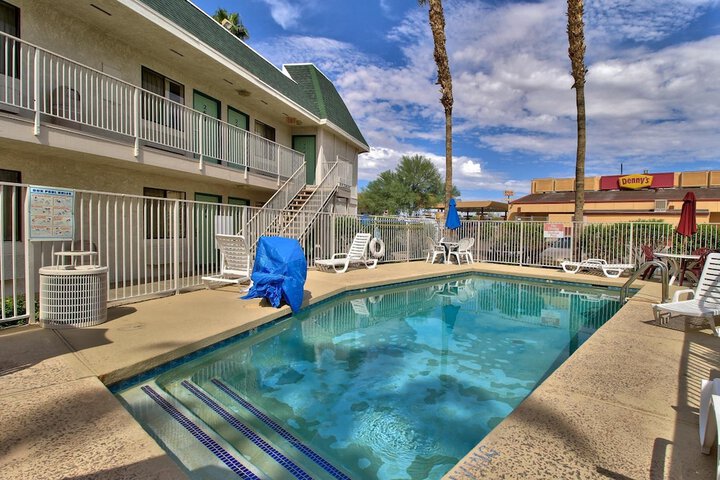Pool 19 of 55