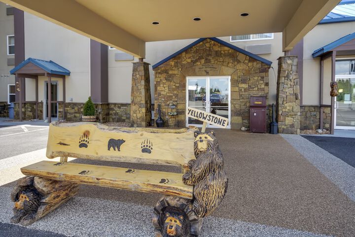 Yellowstone Westgate Hotel