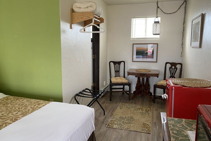 La Kris Inn