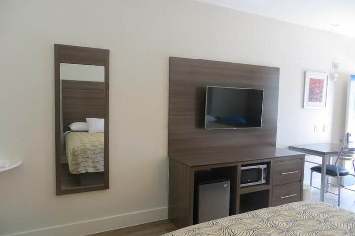 Room 28 of 36