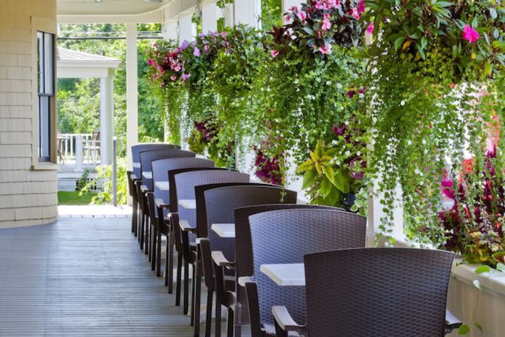 The Colonial Inn