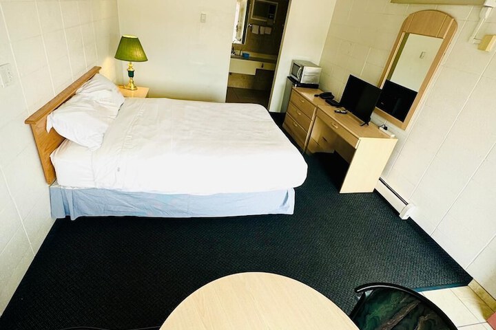 Silver Crest Lodge