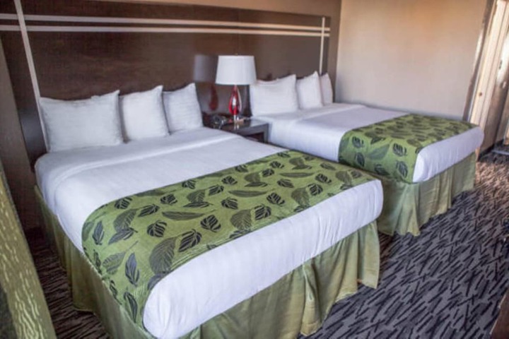 Room 32 of 54