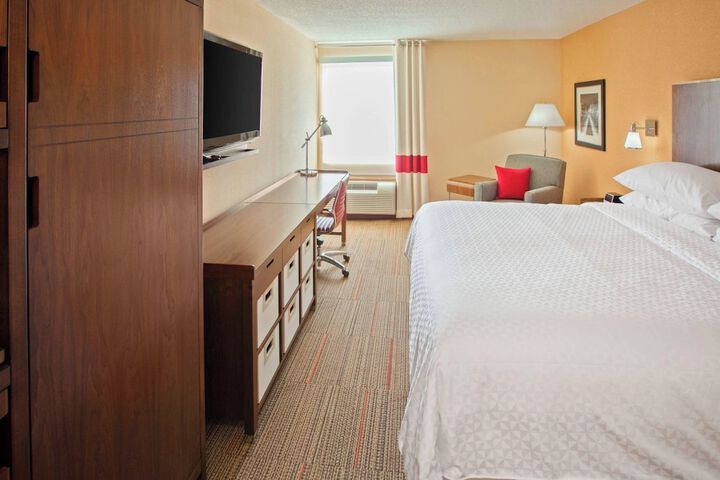 Room 10 of 17