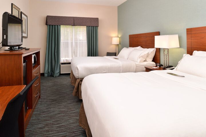 Holiday Inn Express & Suites St. Marys by IHG