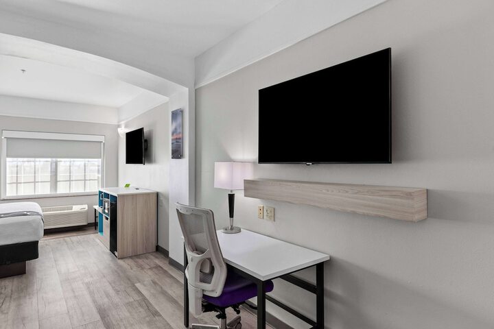 Room 93 of 115