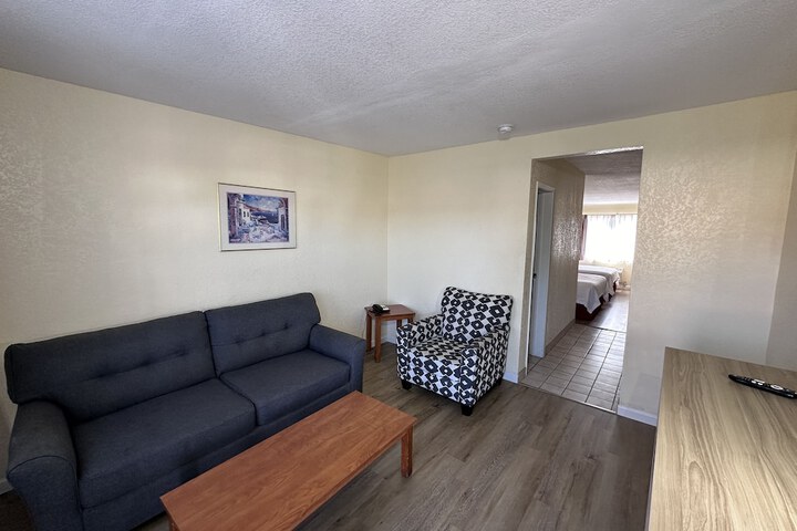 Days Inn by Wyndham San Marcos