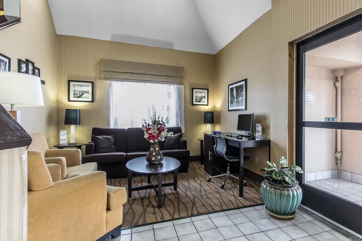 Hotel Interior 19 of 49