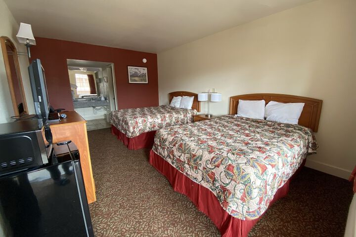 Room 12 of 15