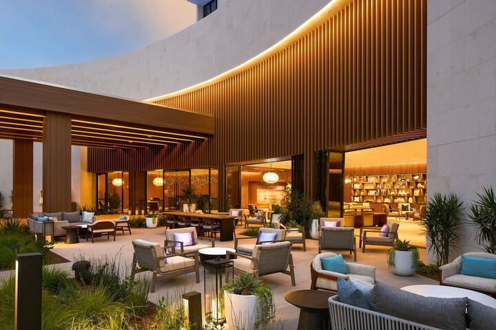 VEA Newport Beach a Marriott Resort & Spa