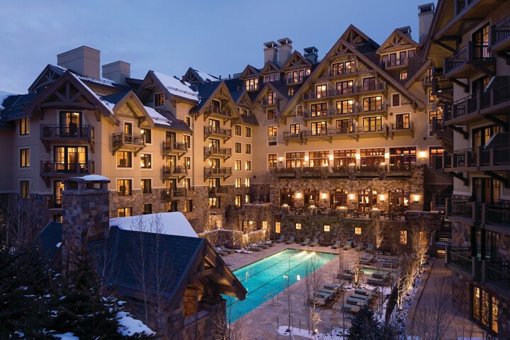 Hotel 3 of 324
