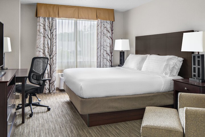 Holiday Inn Express Grove City by IHG