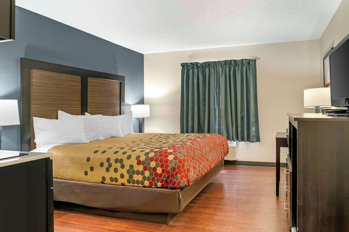 Room 32 of 37