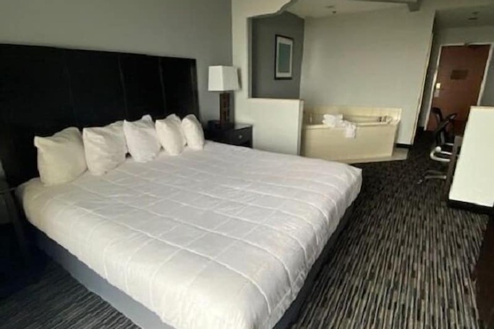 Room 19 of 46