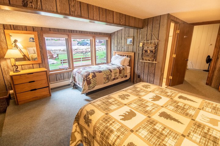 Room 44 of 261