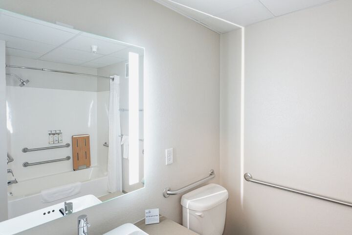 Room 60 of 145