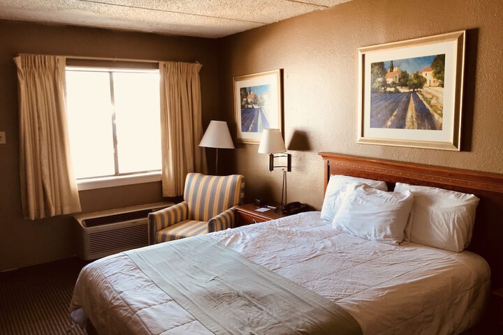 Room 17 of 25