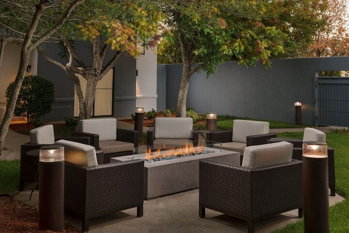 Terrace/Patio 43 of 44