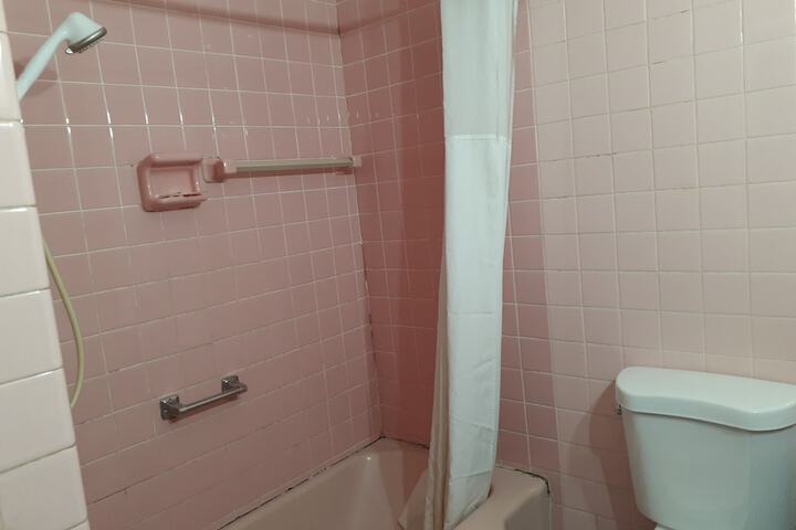 Room 13 of 35