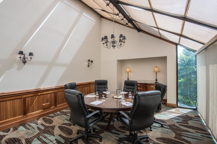 Crowne Plaza Knoxville Downtown University by IHG