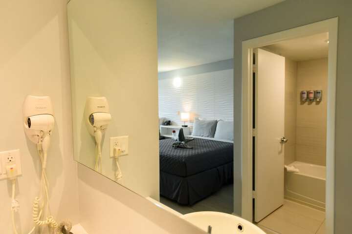 Room 71 of 123