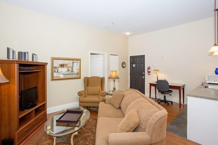 Room 25 of 28