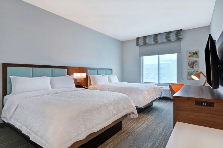 Room 13 of 46