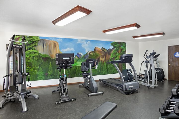 Best Western Plus Yosemite Gateway Inn