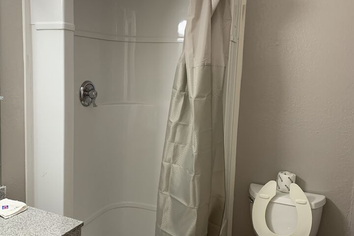 Room 26 of 32